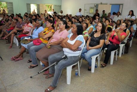 Governo propicia formação profissional de mulheres do bairro Pedra 90