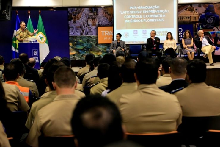 Escola de Governo realiza pós-graduação de combate a incêndios florestais