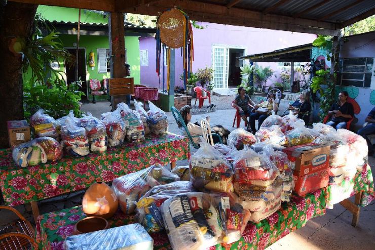 Governo entrega alimentos arrecadados na Campanha do dia do Servidor Público