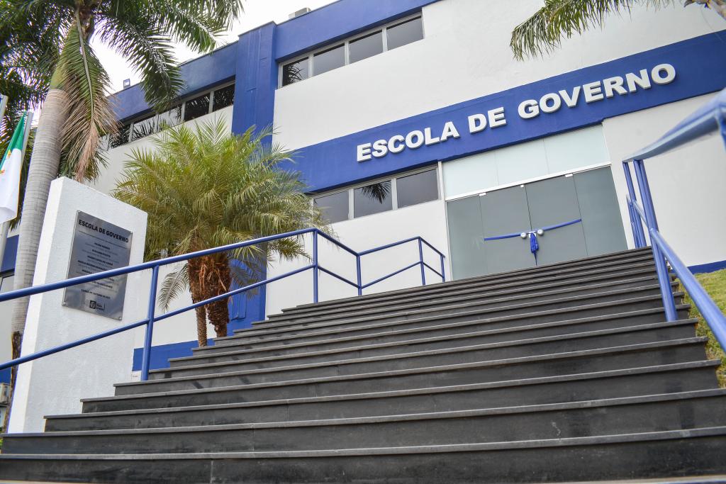 Escola de Governo oferta 300 vagas para curso online de Direito Administrativo