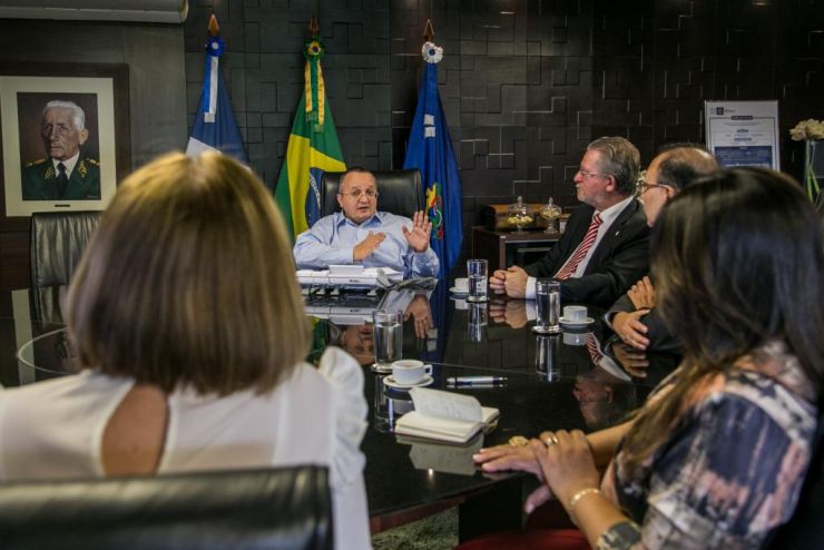 Governador apresenta situação financeira do Estado a diretores da Amam