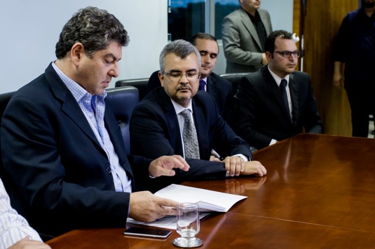 Governo quer economizar R$ 145 milhões com reforma administrativa