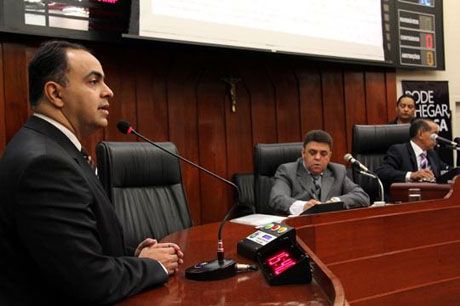 Francisco Vuolo apresenta relatório sobre reforma e ampliação do Marechal Rondon na Câmara de Cuiabá